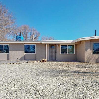 4630 Valley Garden Dr Sw, Albuquerque, NM 87105