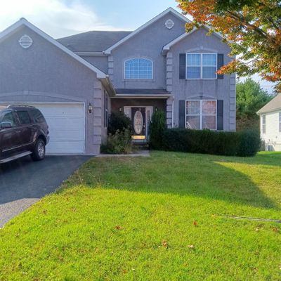 4 Concord Blvd, Sicklerville, NJ 08081