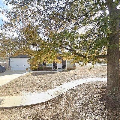 416 W South St, Lindale, TX 75771