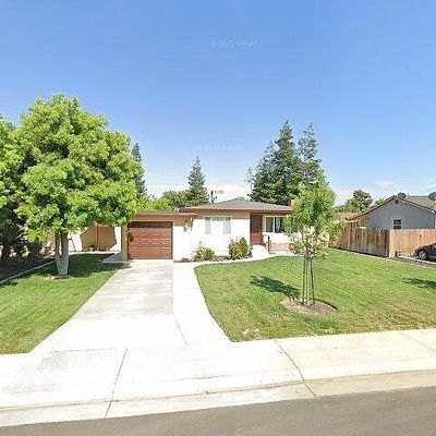 1521 Joseph St, Livingston, CA 95334