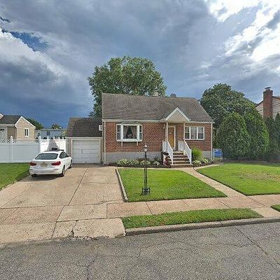 202 Nedellec Dr, Saddle Brook, NJ 07663