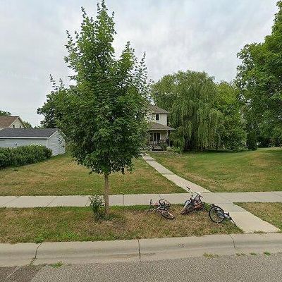 208 N Maple St, Chaska, MN 55318