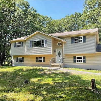 245 Upper Ridge Dr, Effort, PA 18330