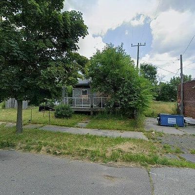 2124 Eastlawn St, Detroit, MI 48215