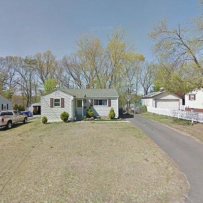 22 Laurie Dr, Enfield, CT 06082