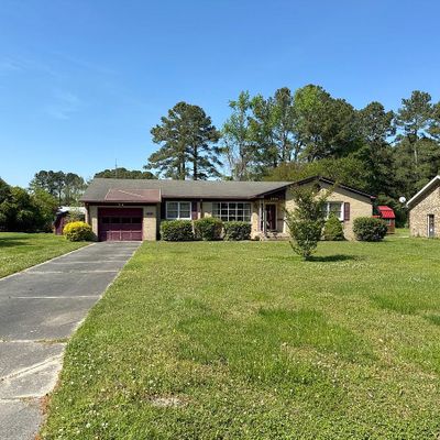 2204 Meads St, Elizabeth City, NC 27909