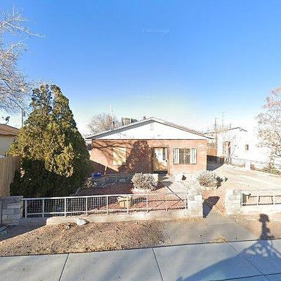 321 Dallas St Se, Albuquerque, NM 87108