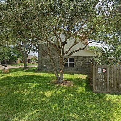 3211 Fox Run Dr, Alvin, TX 77511