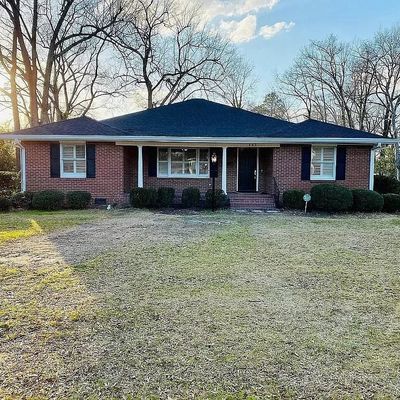 402 S Smith St, Sandersville, GA 31082