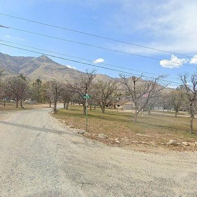 3605 Oakwood Rd, Lake Isabella, CA 93240