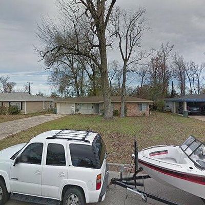 5250 Bristol Dr, Beaumont, TX 77707