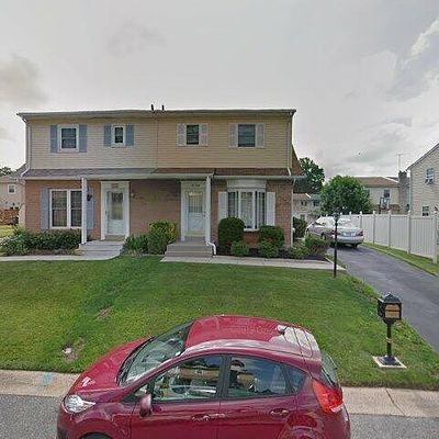 640 W Wiltshire Dr, Wallingford, PA 19086