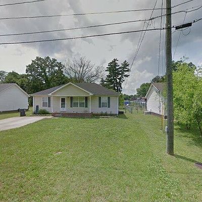 597 Woodhaven Dr, Clarksville, TN 37042