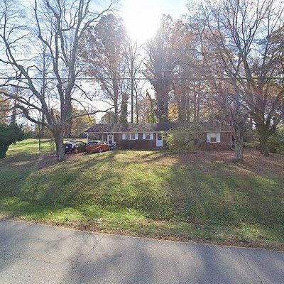 6240 Brewer Ave, Clemmons, NC 27012