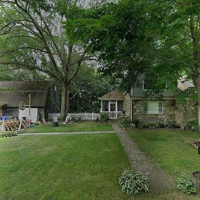63 Parent Hill Rd, Moosup, CT 06354