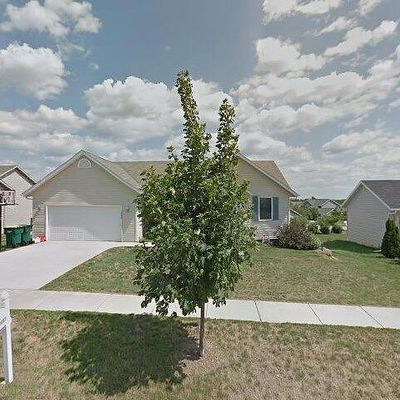 1002 Saint John St, Cottage Grove, WI 53527