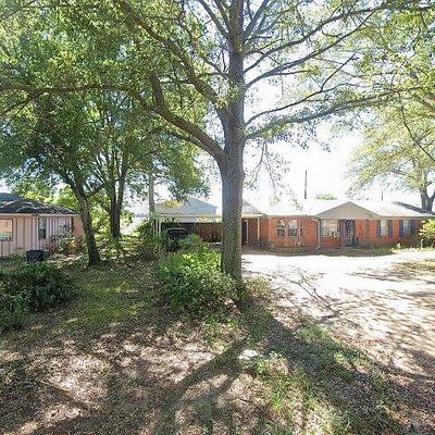 102 Hodges Dr, Greenwood, MS 38930