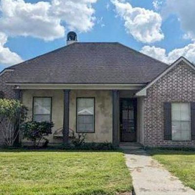 104 Chase Dr, Lafayette, LA 70507