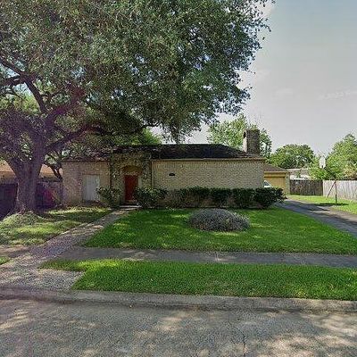 10811 Villa Lea Ln, Houston, TX 77071