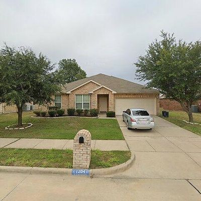 1204 Canterbury Trl, Desoto, TX 75115