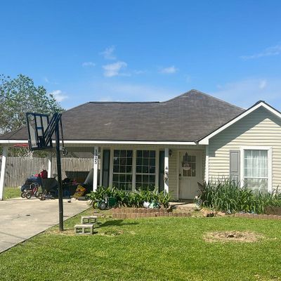 1325 S Arceneaux Ave, Gonzales, LA 70737