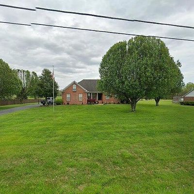 117 Biggs Rd, Cottontown, TN 37048