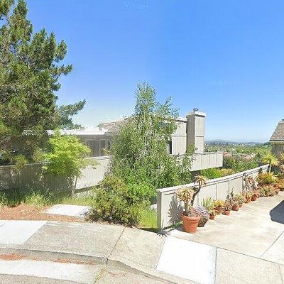 12 Madrid Ct, Novato, CA 94949