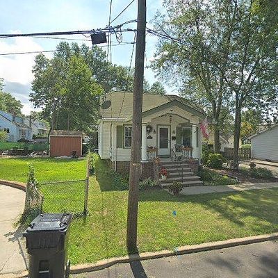 16 Seville Ave, Highland Park, NJ 08904