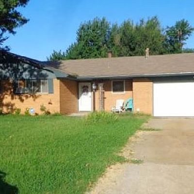 1604 Fedderson Dr, El Reno, OK 73036