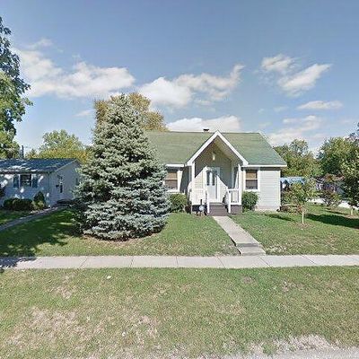 1611 Fairfax St, Carlyle, IL 62231