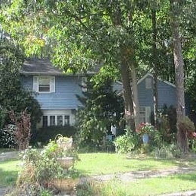 17 Fletcher Blvd, Sicklerville, NJ 08081