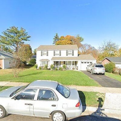 17 Montrose Ln, Willingboro, NJ 08046