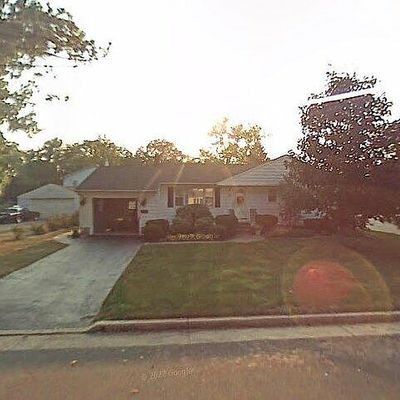 15 Griggs Pl, Manville, NJ 08835