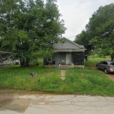 207 E Hamilton Ave, Rockdale, TX 76567