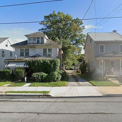 207 E Main St, Adamstown, PA 19501