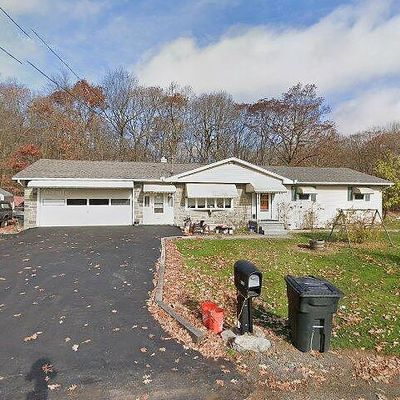 207 Saint Johns Dr, Freeland, PA 18224