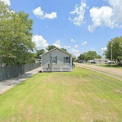 212 N Gin St, Erath, LA 70533