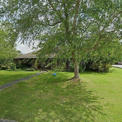 216 Lake Tasse Dr, New Iberia, LA 70560