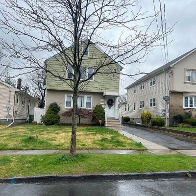 220 W Munsell Ave, Linden, NJ 07036