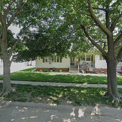 2229 Bateman St, Hastings, NE 68901