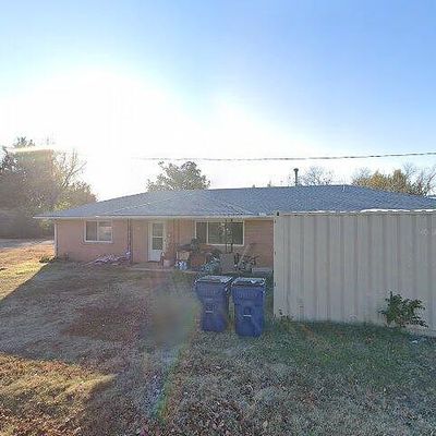 223 S Spruce St, Crescent, OK 73028