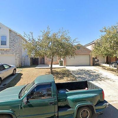 2008 Mallorca Dr, Laredo, TX 78046