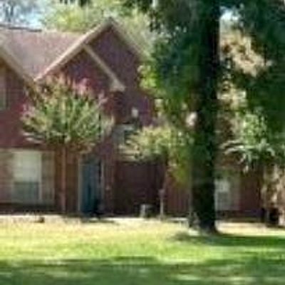 28 Wind River Dr, Conroe, TX 77384