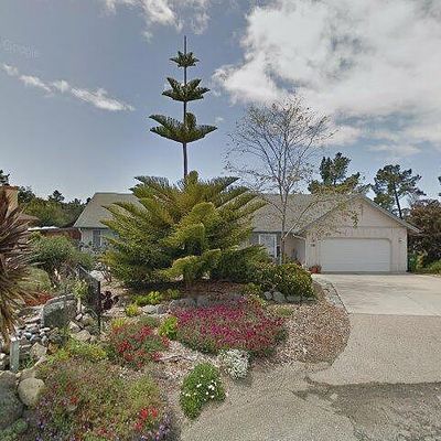 2862 Buckingham Pl, Cambria, CA 93428