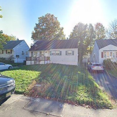 25 Falmouth Rd, Iselin, NJ 08830