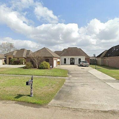 34190 Fountain View Dr, Walker, LA 70785