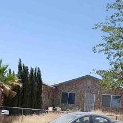 3419 Gregory Dr, Mojave, CA 93501