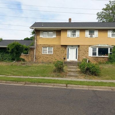 4 Schmitt St, Sayreville, NJ 08872