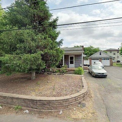 311 N 11 Th St, Kenilworth, NJ 07033