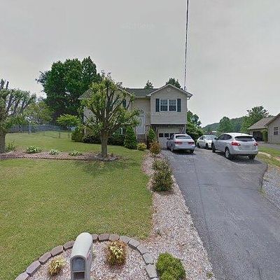 312 Harr Dr, Bluff City, TN 37618